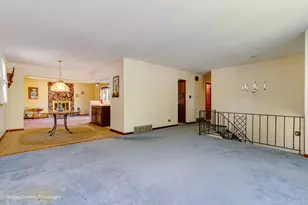 8807 Beechnut Rd, Hickory Hills, IL 60457 - Photo 5