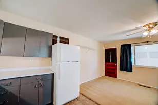 625 W Blue St, Sheldon, IL 60966 - Photo 13
