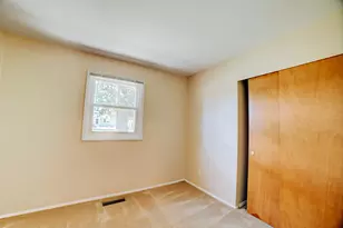 625 W Blue St, Sheldon, IL 60966 - Photo 17