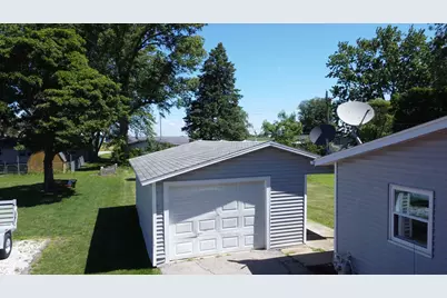 625 W Blue Street, Sheldon, IL 60966 - Photo 5