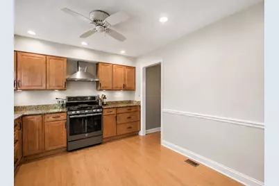 1150 Oakview Drive, Wheaton, IL 60187 - Photo 9
