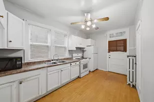5725 N Artesian Ave, Chicago, IL 60659 - Photo 11