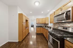 5725 N Artesian Ave, Chicago, IL 60659 - Photo 13