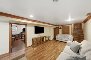 5725 N Artesian Ave, Chicago, IL 60659 - Photo 27