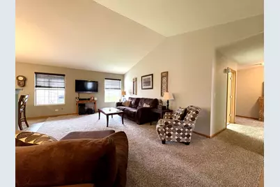 3150 Montrose Drive, Lake in the Hills, IL 60156 - Photo 3