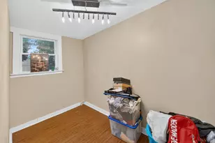 8956 S Dauphin Ave, Chicago, IL 60619 - Photo 15