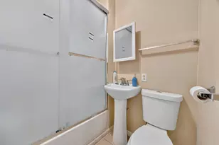 8956 S Dauphin Ave, Chicago, IL 60619 - Photo 17