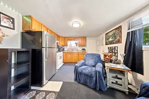 769 Parker Ave, Aurora, IL 60505 - Photo 7