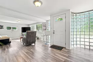 769 Parker Ave, Aurora, IL 60505 - Photo 13