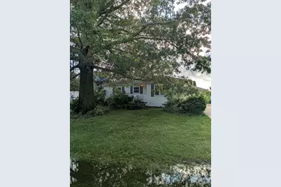 105 N 4th Avenue, Sherrard, IL 61281 - Photo 1