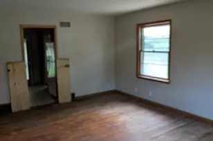 105 N 4th Ave, Sherrard, IL 61281 - Photo 3
