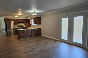 110 Grayson Rd, Eldorado, IL 62930 - Photo 17