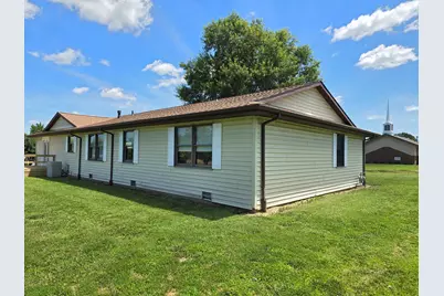 110 Grayson Road, Eldorado, IL 62930 - Photo 3