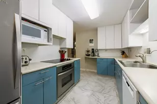330 W Diversey Pkwy, Chicago, IL 60657 - Photo 9