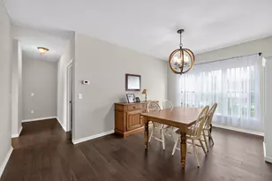 336 E Cloverlane Dr, Sycamore, IL 60178 - Photo 9