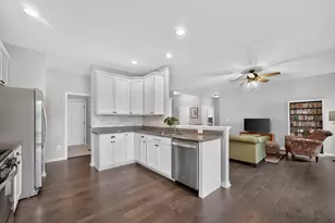 336 E Cloverlane Dr, Sycamore, IL 60178 - Photo 19