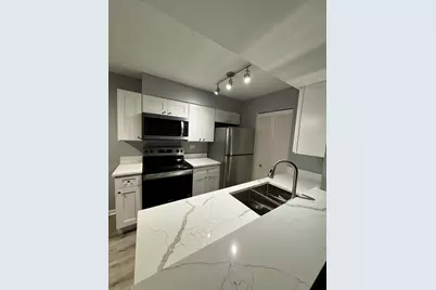 633 Virginia Road #214, Crystal Lake, IL 60014 - Photo 5