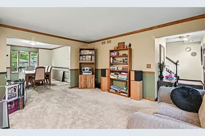 109 S Canyon Drive, Bolingbrook, IL 60490 - Photo 9