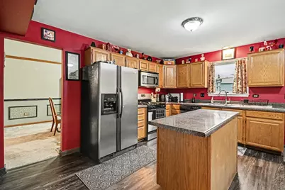 109 S Canyon Drive, Bolingbrook, IL 60490 - Photo 5