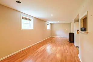 1412 Windsor Cir, Carpentersville, IL 60110 - Photo 15