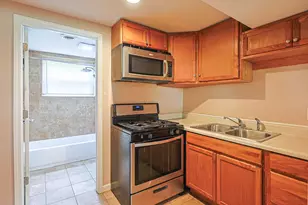 1412 Windsor Cir, Carpentersville, IL 60110 - Photo 17