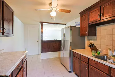 1412 Windsor Circle, Carpentersville, IL 60110 - Photo 9