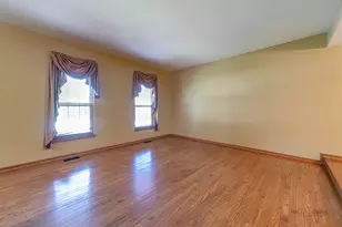 1889 McRae Ln, Mundelein, IL 60060 - Photo 5