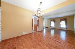 1889 McRae Ln, Mundelein, IL 60060 - Photo 11