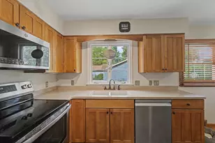 715 N Green St, McHenry, IL 60050 - Photo 11