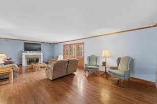 715 N Green St, McHenry, IL 60050 - Photo 5