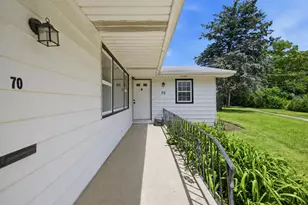 70 Mary Ln Ct, Crystal Lake, IL 60014 - Photo 3