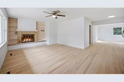 70 Mary Ln Court, Crystal Lake, IL 60014 - Photo 5