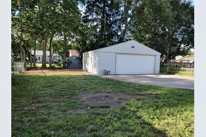 604 Frances Avenue, Loves Park, IL 61111 - Photo 5
