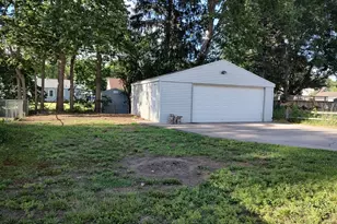 604 Frances Ave, Loves Park, IL 61111 - Photo 5