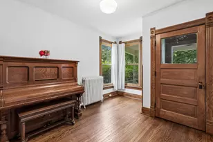 1025 Garnett Pl, Evanston, IL 60201 - Photo 5