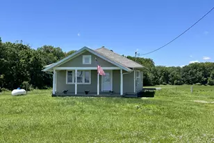 7637 1900 E St, Tiskilwa, IL 61368 - Photo 1