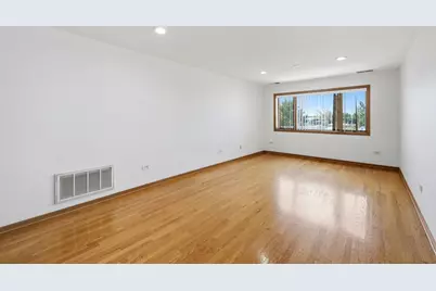 313 W 23rd Street #403, Chicago, IL 60616 - Photo 3
