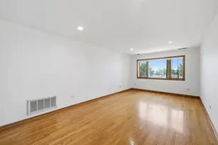 313 W 23rd St, Chicago, IL 60616 - Photo 3