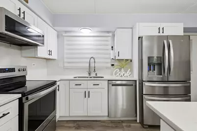 944 N Rohlwing Road #GJ, Addison, IL 60101 - Photo 5