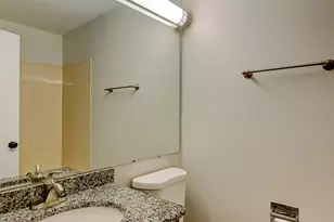 121 Heath Pl, Westmont, IL 60559 - Photo 21