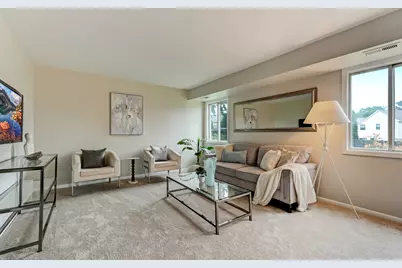121 Heath Place, Westmont, IL 60559 - Photo 11
