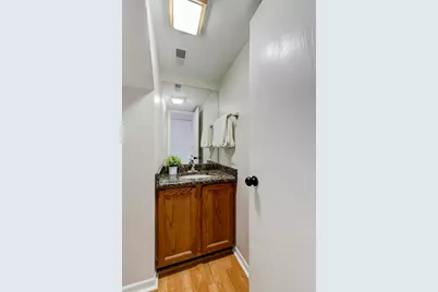 121 Heath Place, Westmont, IL 60559 - Photo 13