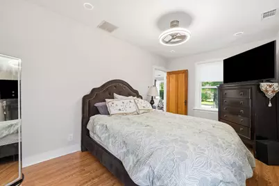 5523 N Neenah Avenue, Chicago, IL 60656 - Photo 9