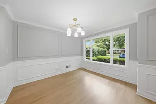 8434 Lawndale Ave, Skokie, IL 60076 - Photo 7