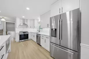 8434 Lawndale Ave, Skokie, IL 60076 - Photo 9