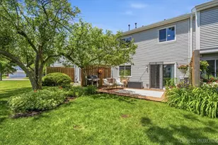 27W403 Melrose Ln, Winfield, IL 60190 - Photo 21