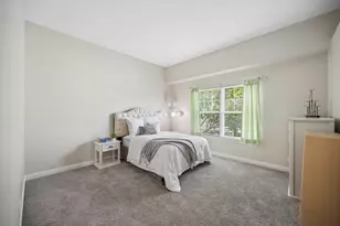 1534 Constitution Dr, Glenview, IL 60026 - Photo 25