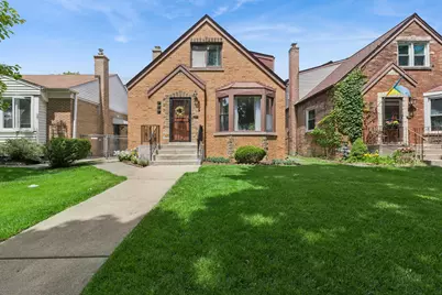 2009 Keeney Street, Evanston, IL 60202 - Photo 1