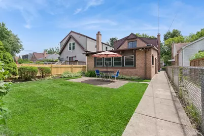 2009 Keeney Street, Evanston, IL 60202 - Photo 17