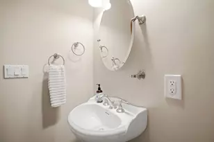 3808 N Ridgeway Ave, Chicago, IL 60618 - Photo 9
